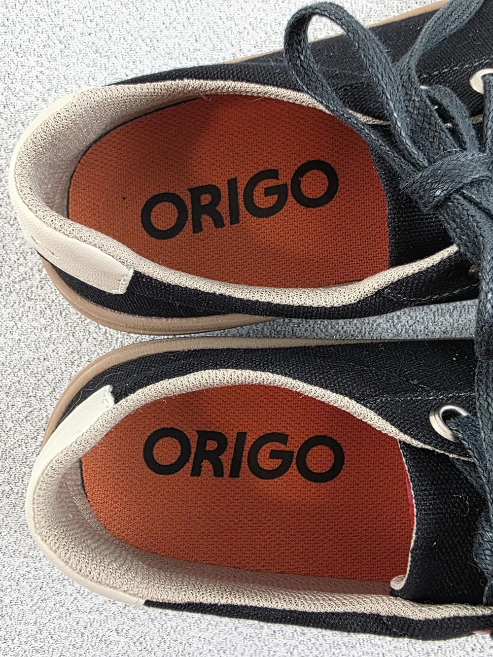Origo The Women's Everyday Sneaker Barefoot Shoes Black Canvas 7.5